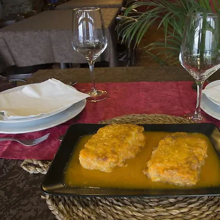 艾尔托内罗乡村酒店 Villayón